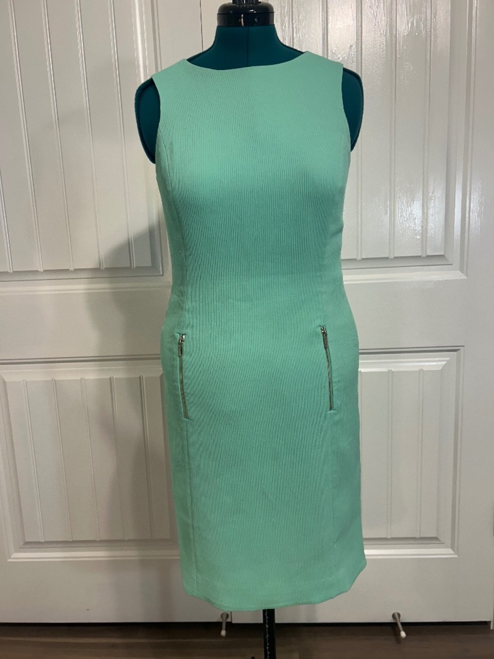 Anne Klein Mint Green Sheath Dress Size 10